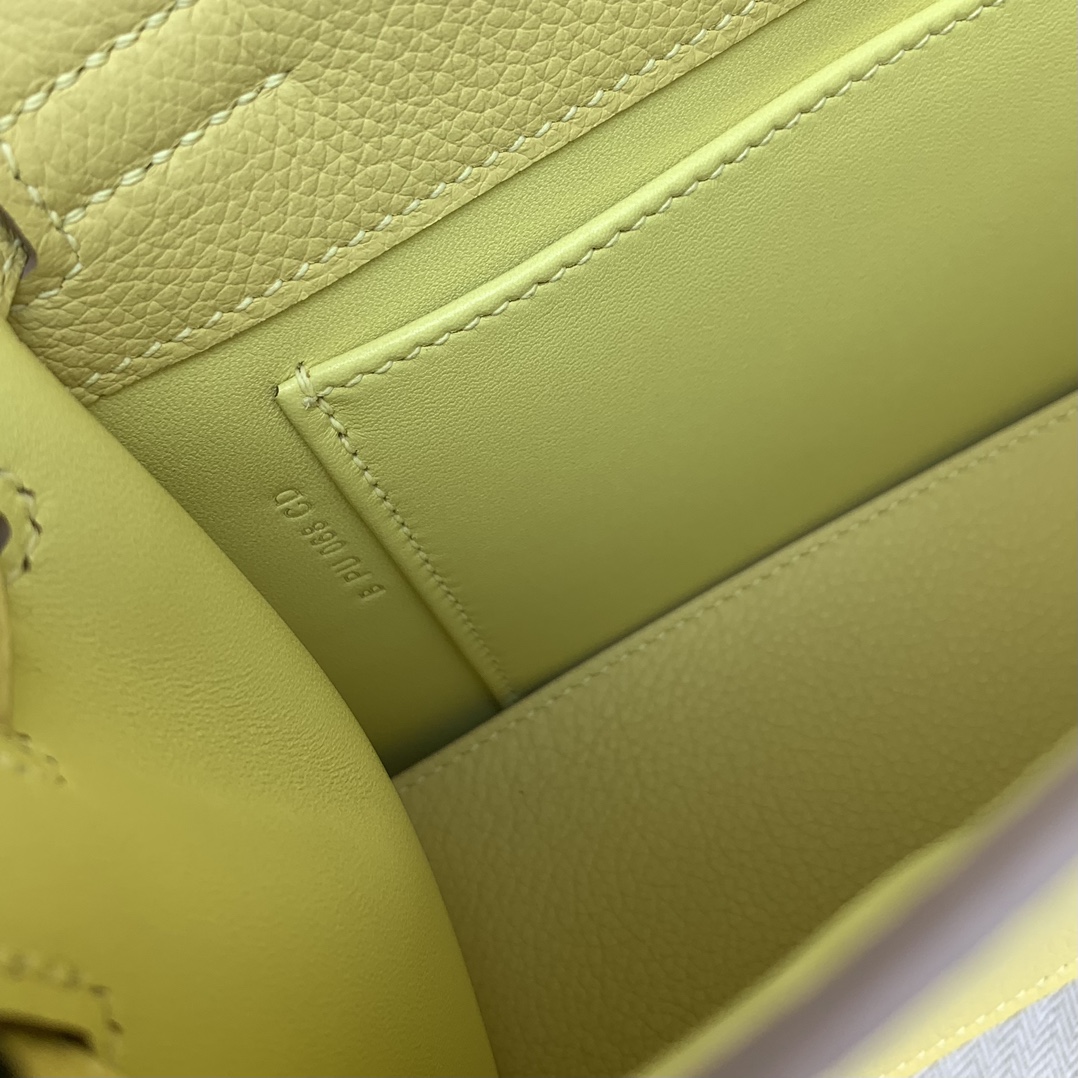 Hermes Kelly Danse Evercolor Bag In Jaune Poussin Color